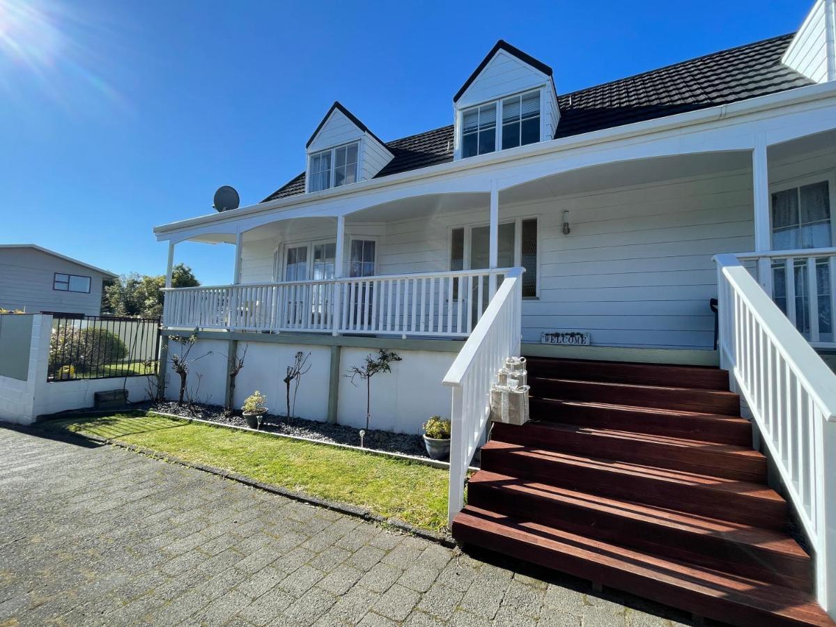 2Mins To Lakefront Family Retreat Lago Lago Taupo Exterior foto
